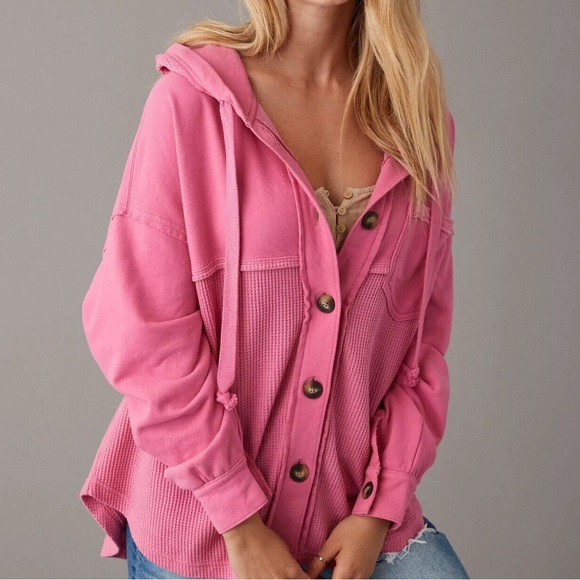 American Eagle Outfitters Tops - American Eagle Women’s Textured Big Hug Hooded Waffle Shaket Button Front Pink M